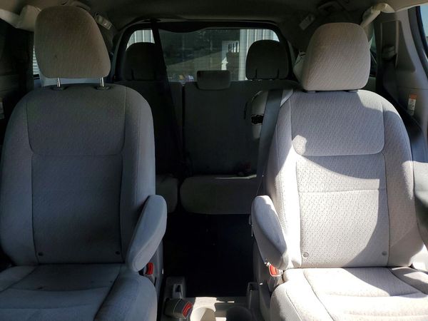 2016 TOYOTA SIENNA
