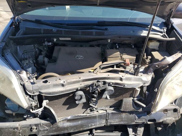 2016 TOYOTA SIENNA
