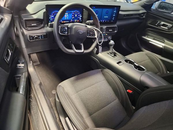 2024 FORD MUSTANG I4
