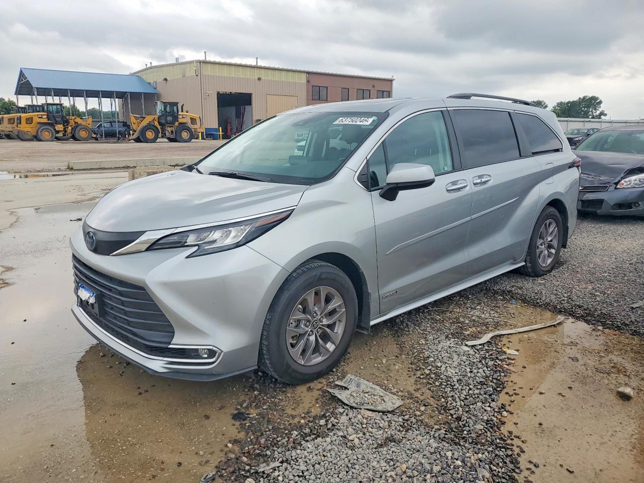 2021 TOYOTA SIENNA