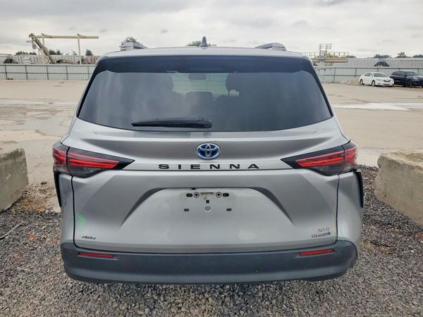 2021 TOYOTA SIENNA