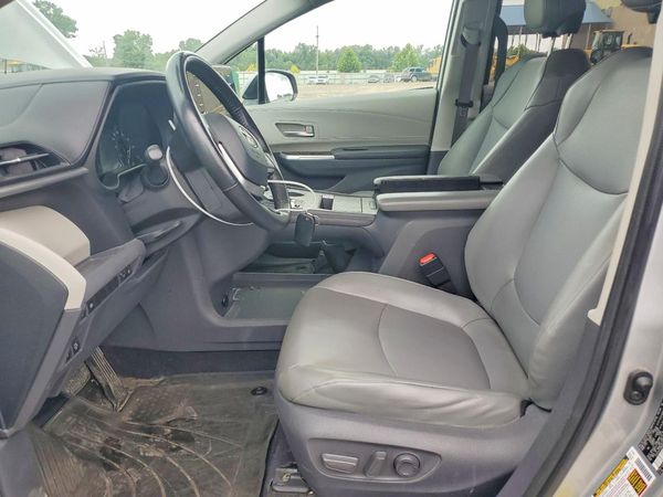 2021 TOYOTA SIENNA