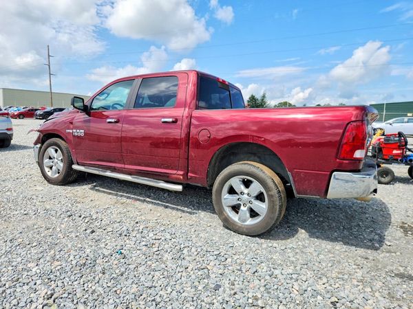 2017 RAM 1500 SLT CREW CAB 4X2