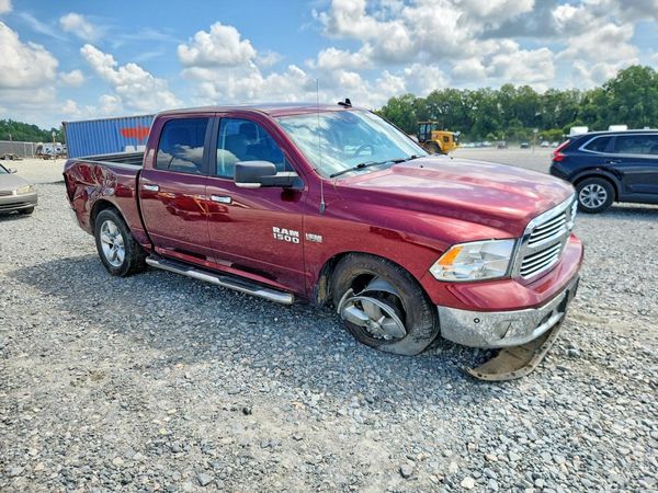 2017 RAM 1500 SLT CREW CAB 4X2