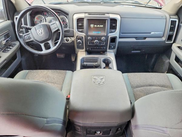2017 RAM 1500 SLT CREW CAB 4X2