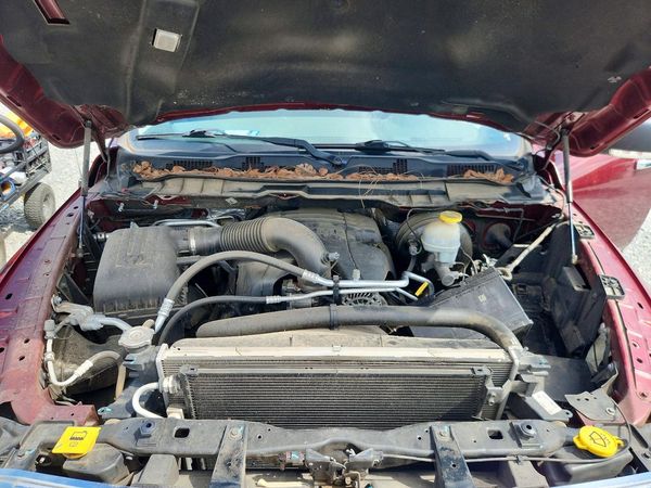 2017 RAM 1500 SLT CREW CAB 4X2