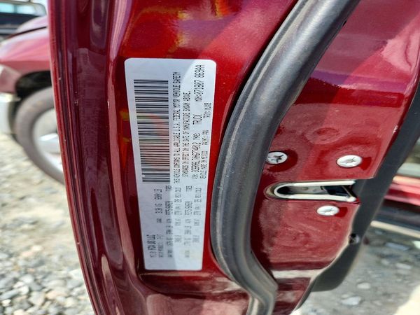 2017 RAM 1500 SLT CREW CAB 4X2