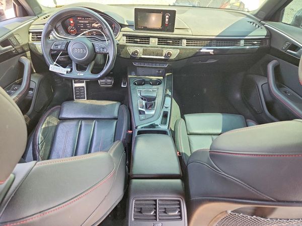 2019 AUDI A4 quattro Premium Plus