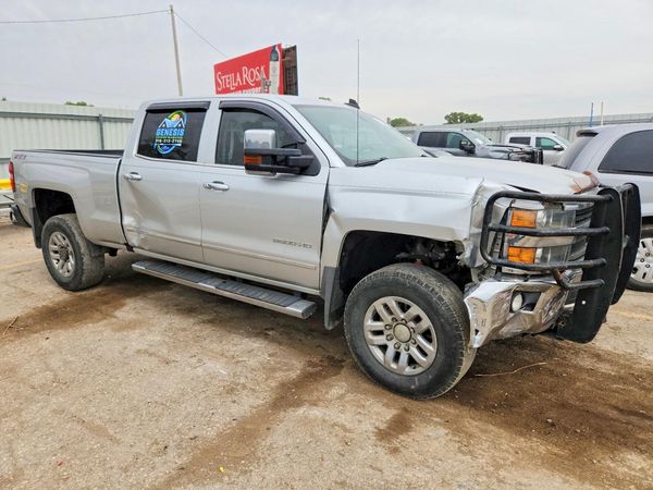 2017 CHEVROLET SILVERADO LTZ