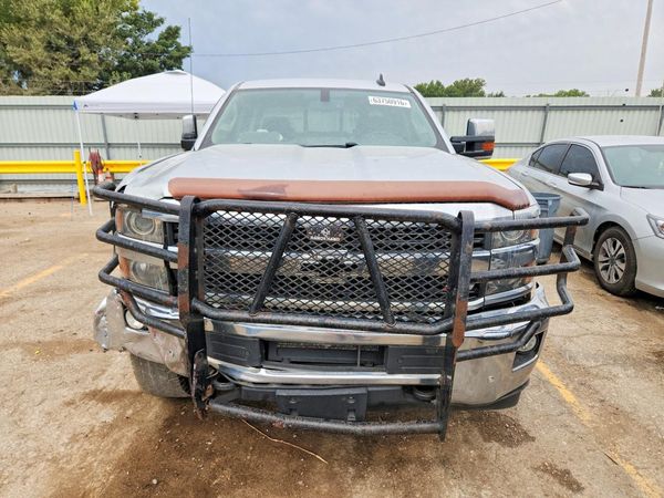 2017 CHEVROLET SILVERADO LTZ