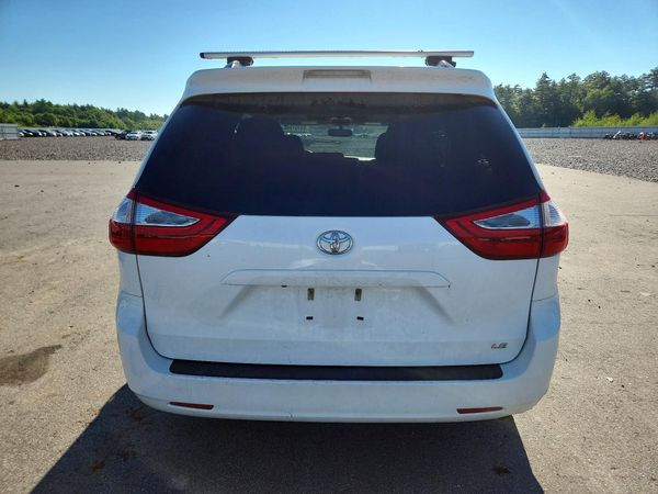 2017 TOYOTA SIENNA LE Mobility/LE