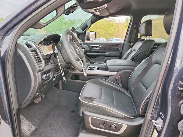 2025 RAM 1500 Laramie — DENT
