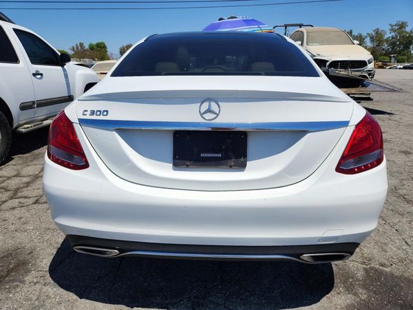 2016 MERCEDES-BENZ C C300