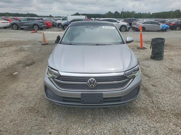 2023 VOLKSWAGEN JETTA SE w/ Sunroof