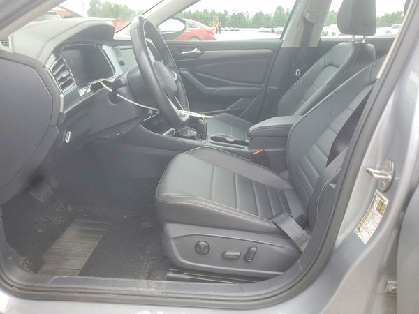 2023 VOLKSWAGEN JETTA SE w/ Sunroof