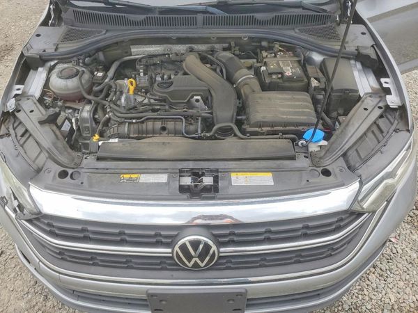 2023 VOLKSWAGEN JETTA SE w/ Sunroof