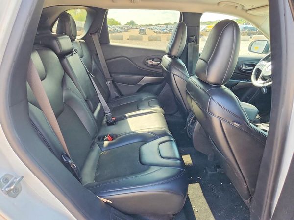2019 JEEP CHEROKEE LATITUDE PLUS FWD