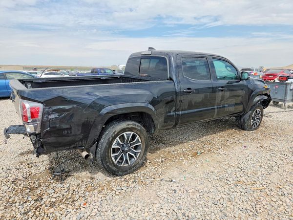 2022 TOYOTA TACOMA SR5