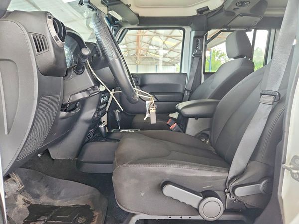 2017 JEEP WRANGLER UNLIMITED SPORT 4X4
