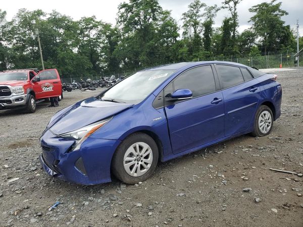 2016 TOYOTA PRIUS One/Two — Front 3/4