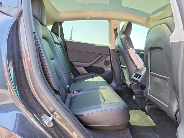 2025 TESLA MODEL Y