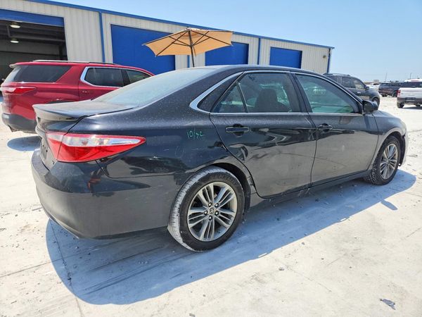 2016 TOYOTA CAMRY