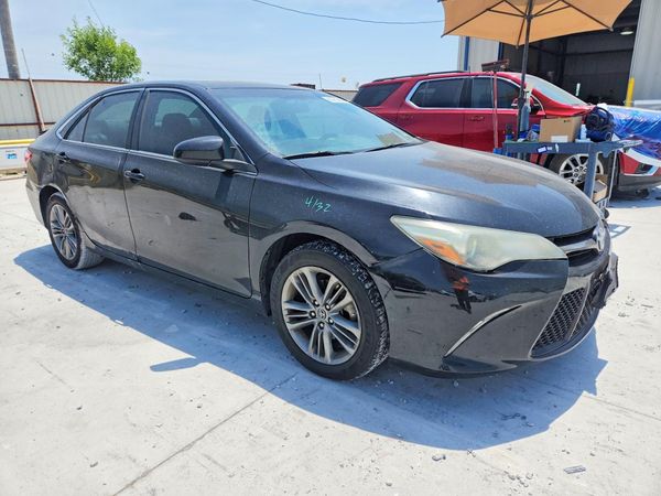 2016 TOYOTA CAMRY