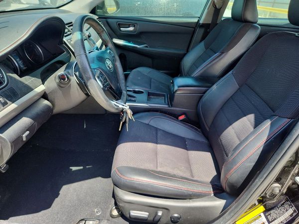 2016 TOYOTA CAMRY