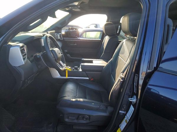 2025 TOYOTA TUNDRA Platinum
