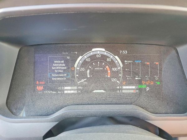 2025 TOYOTA TUNDRA Platinum