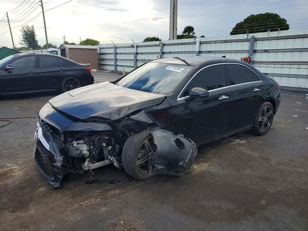 2022 MERCEDES-BENZ A