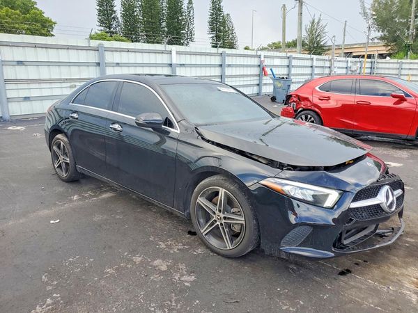 2022 MERCEDES-BENZ A
