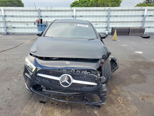 2022 MERCEDES-BENZ A