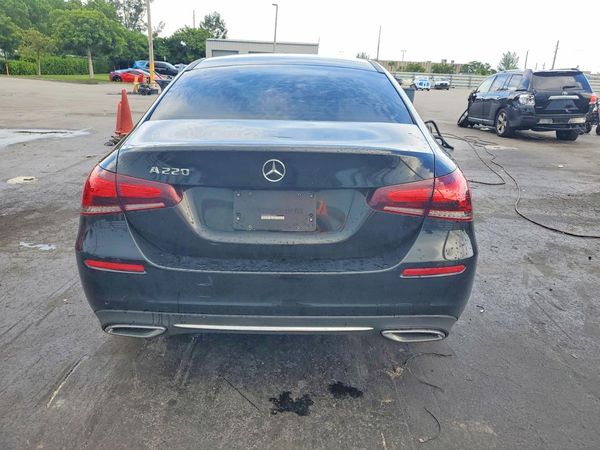 2022 MERCEDES-BENZ A