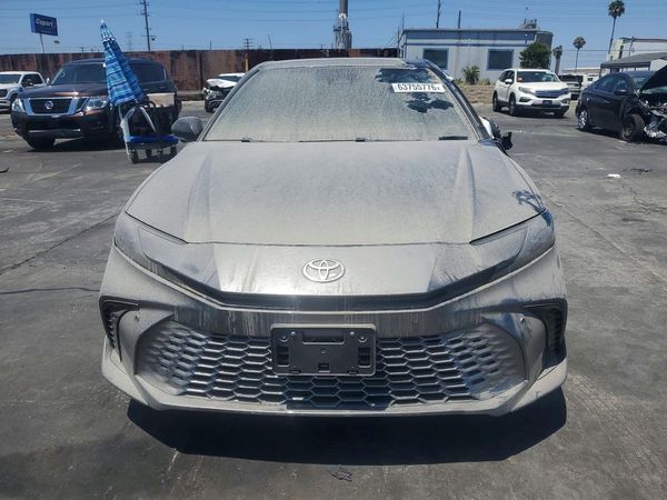 2026 TOYOTA CAMRY