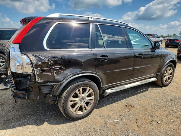2013 VOLVO XC90