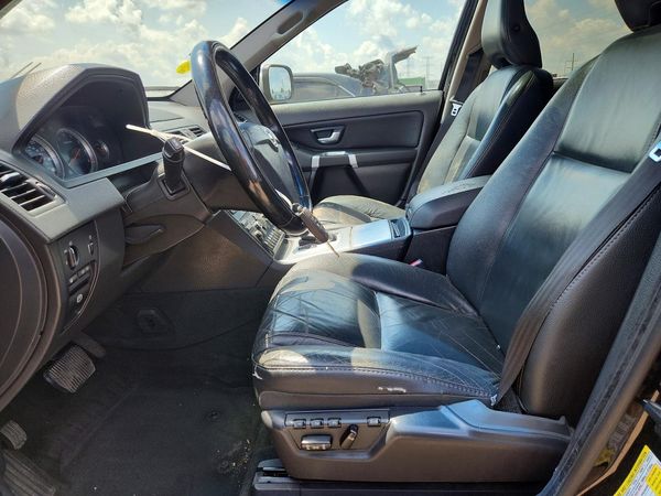 2013 VOLVO XC90