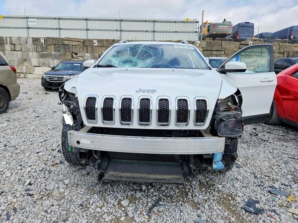 2016 JEEP CHEROKEE LATITUDE 4X4