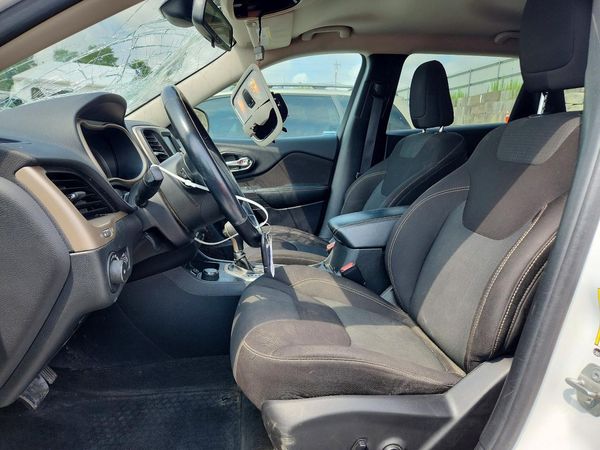 2016 JEEP CHEROKEE LATITUDE 4X4