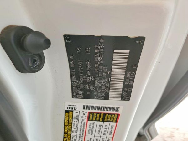 2021 TOYOTA SIENNA XLE