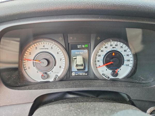 2018 TOYOTA SIENNA SE/SE Premium