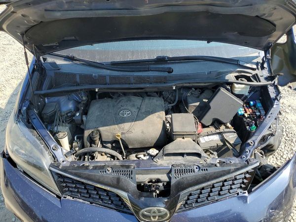 2018 TOYOTA SIENNA SE/SE Premium