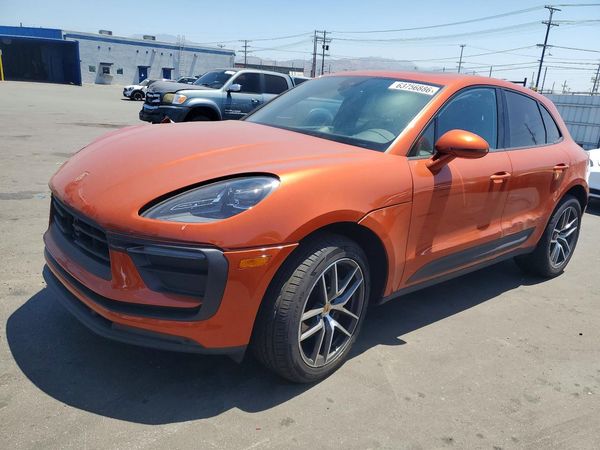 2023 PORSCHE MACAN