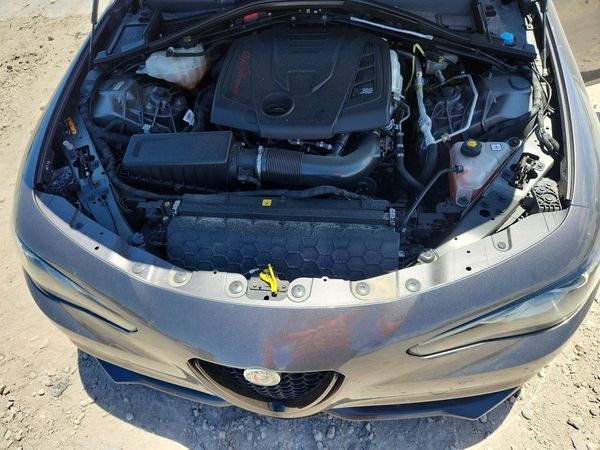 2020 ALFA ROMEO GIULIA TI RWD — Engine bay