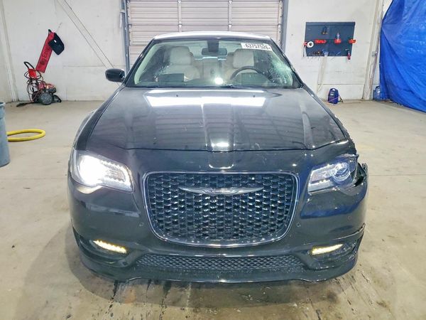 2023 CHRYSLER 300