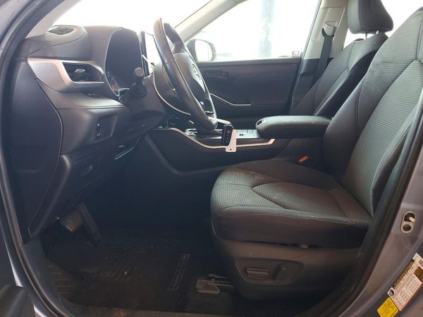 2020 TOYOTA HIGHLANDER LE