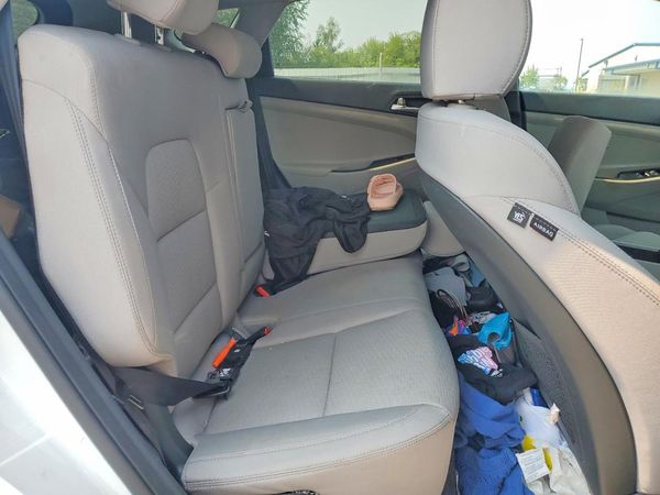 2020 HYUNDAI TUCSON SE