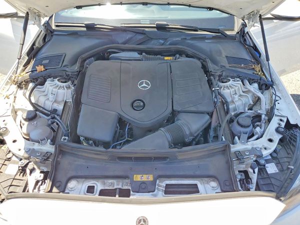 2025 MERCEDES-BENZ C300
