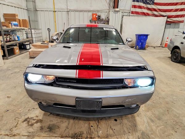 2013 DODGE CHALLENGER Base
