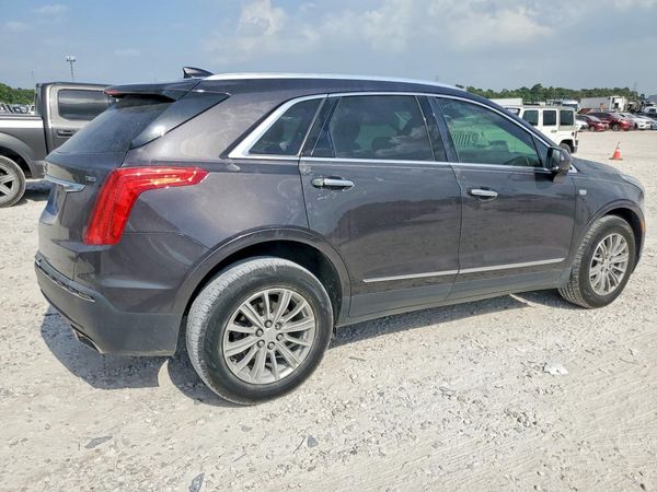 2017 CADILLAC XT5